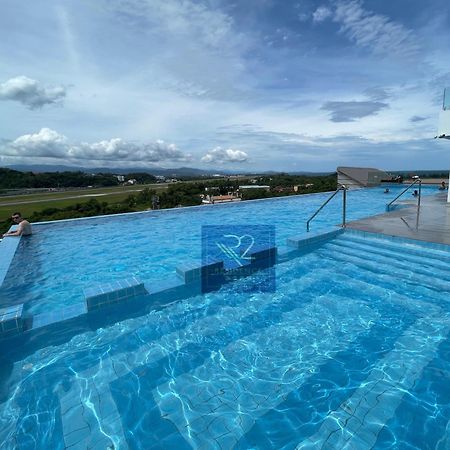Aru Suites Homestay Wifi,Carpark,24H Check In,Water Filter By R2 Residence Kota Kinabalu Exteriör bild
