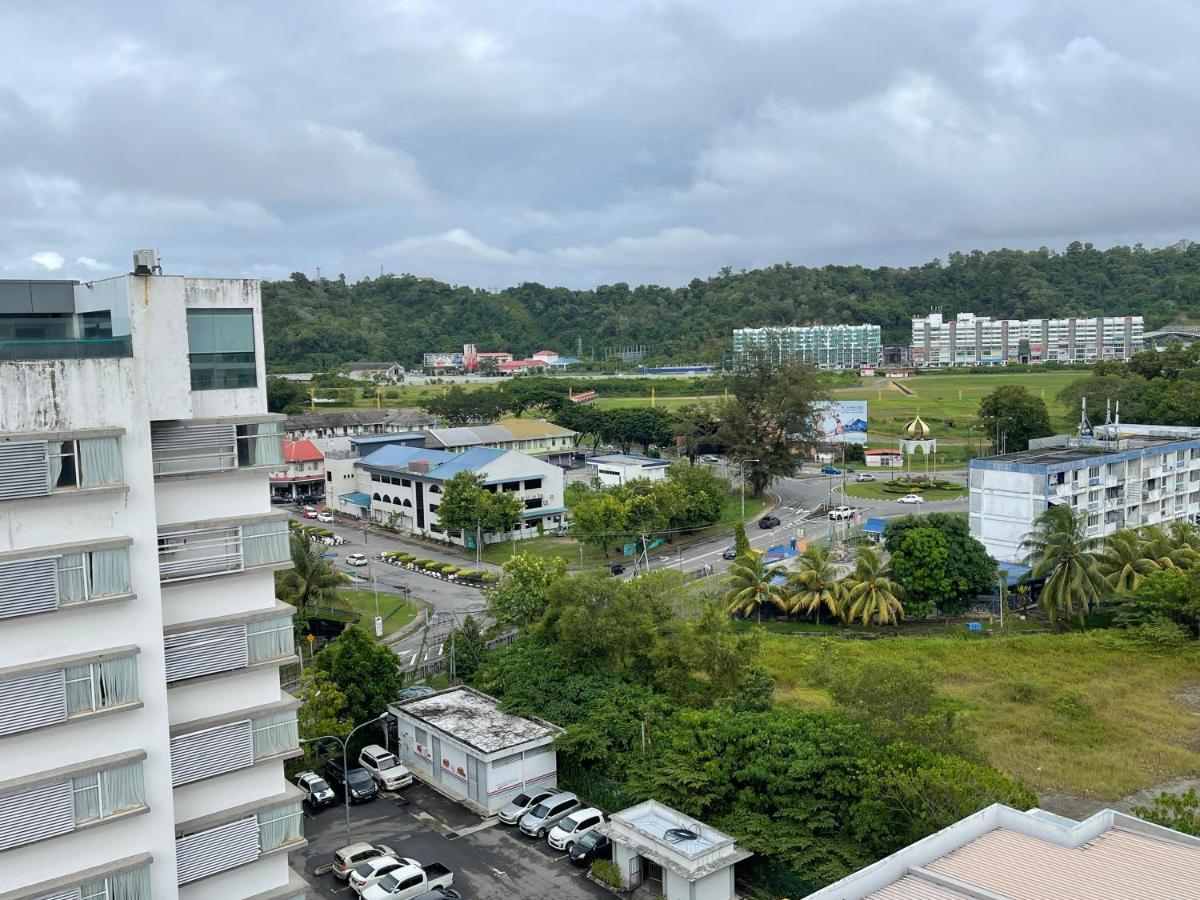 Aru Suites Homestay Wifi,Carpark,24H Check In,Water Filter By R2 Residence Kota Kinabalu Exteriör bild