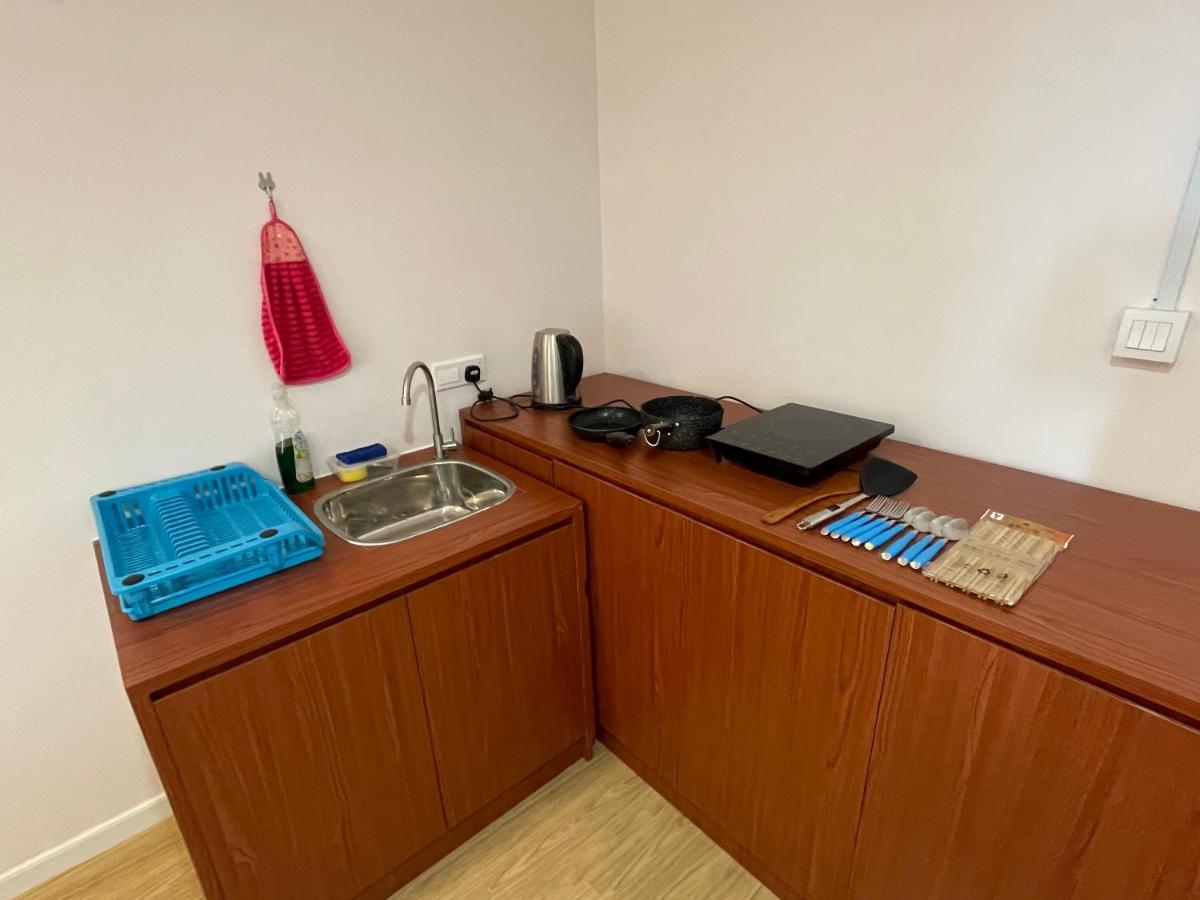Aru Suites Homestay Wifi,Carpark,24H Check In,Water Filter By R2 Residence Kota Kinabalu Exteriör bild