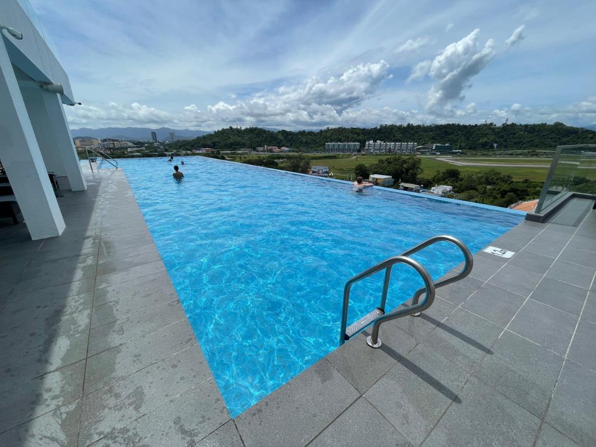 Aru Suites Homestay Wifi,Carpark,24H Check In,Water Filter By R2 Residence Kota Kinabalu Exteriör bild