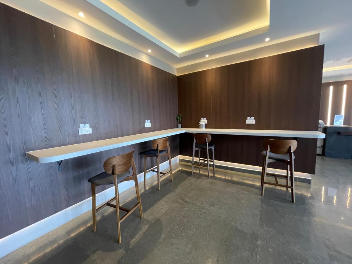 Aru Suites Homestay Wifi,Carpark,24H Check In,Water Filter By R2 Residence Kota Kinabalu Exteriör bild