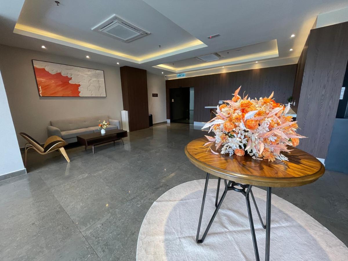 Aru Suites Homestay Wifi,Carpark,24H Check In,Water Filter By R2 Residence Kota Kinabalu Exteriör bild