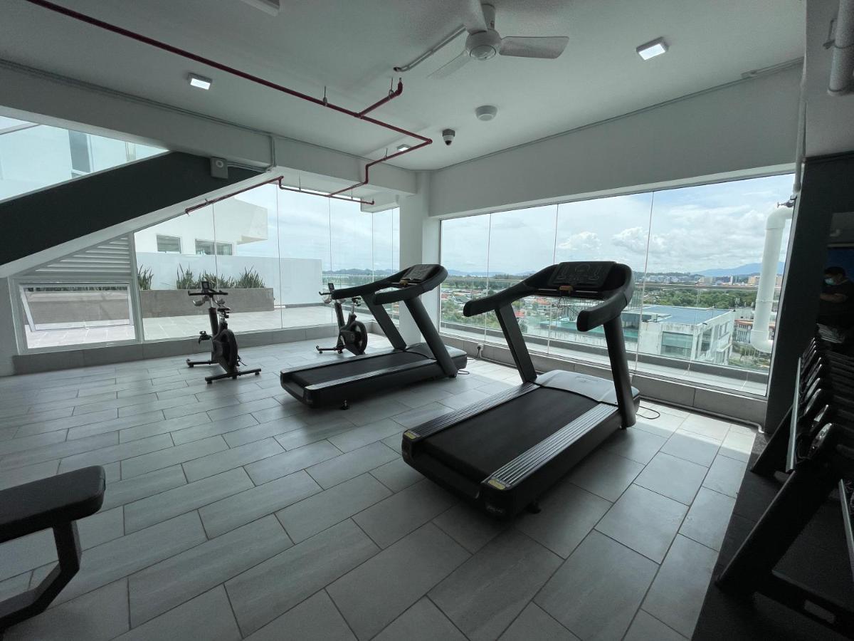 Aru Suites Homestay Wifi,Carpark,24H Check In,Water Filter By R2 Residence Kota Kinabalu Exteriör bild