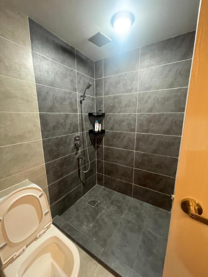 Aru Suites Homestay Wifi,Carpark,24H Check In,Water Filter By R2 Residence Kota Kinabalu Exteriör bild