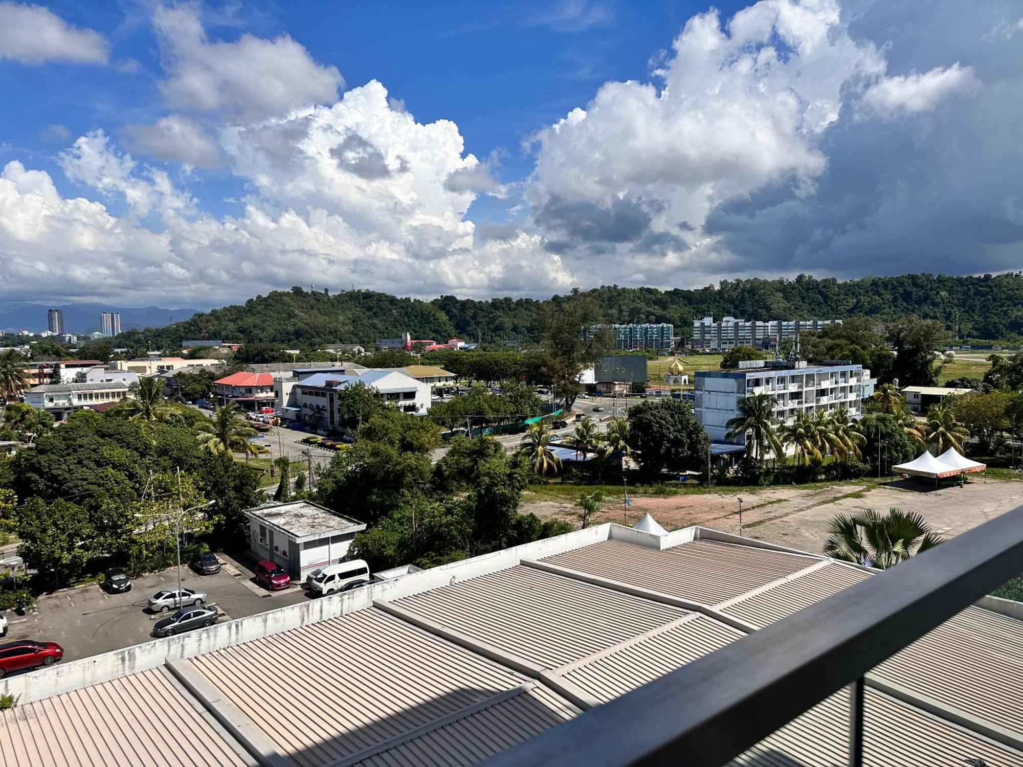 Aru Suites Homestay Wifi,Carpark,24H Check In,Water Filter By R2 Residence Kota Kinabalu Exteriör bild