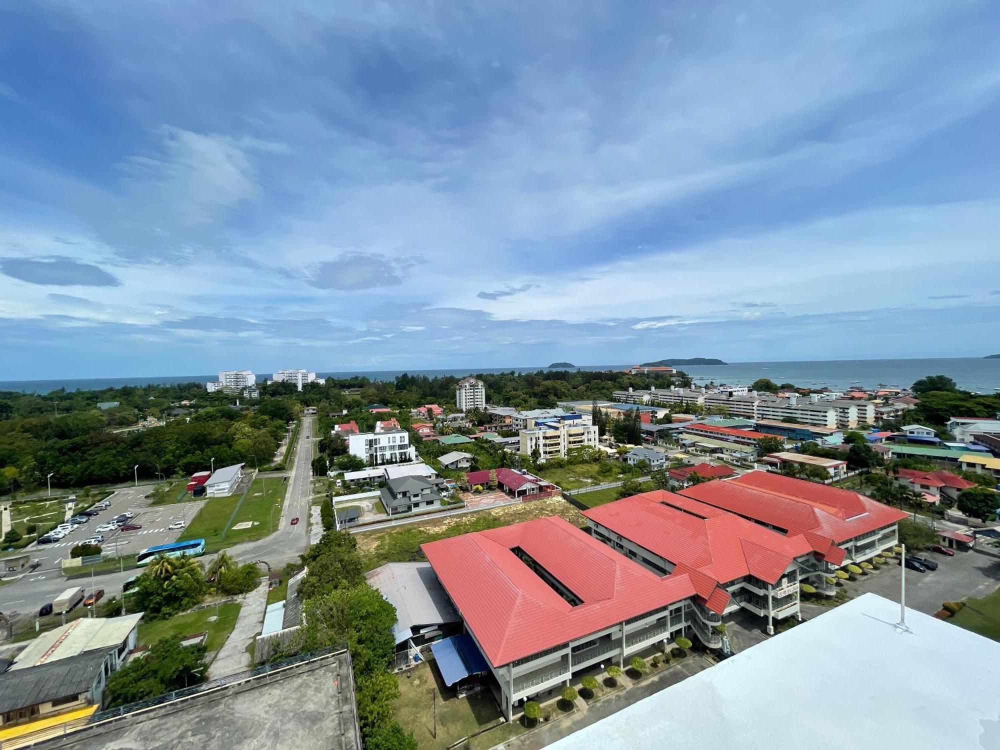 Aru Suites Homestay Wifi,Carpark,24H Check In,Water Filter By R2 Residence Kota Kinabalu Exteriör bild